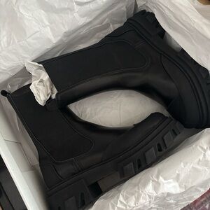 Ganni Mid Chelsea Boot Black BNIB